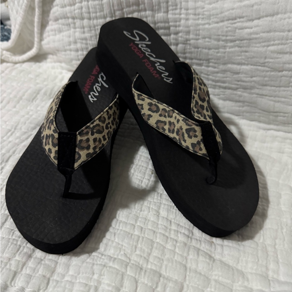 Skechers Black Wedge Flip Flops with Leopard Print Straps